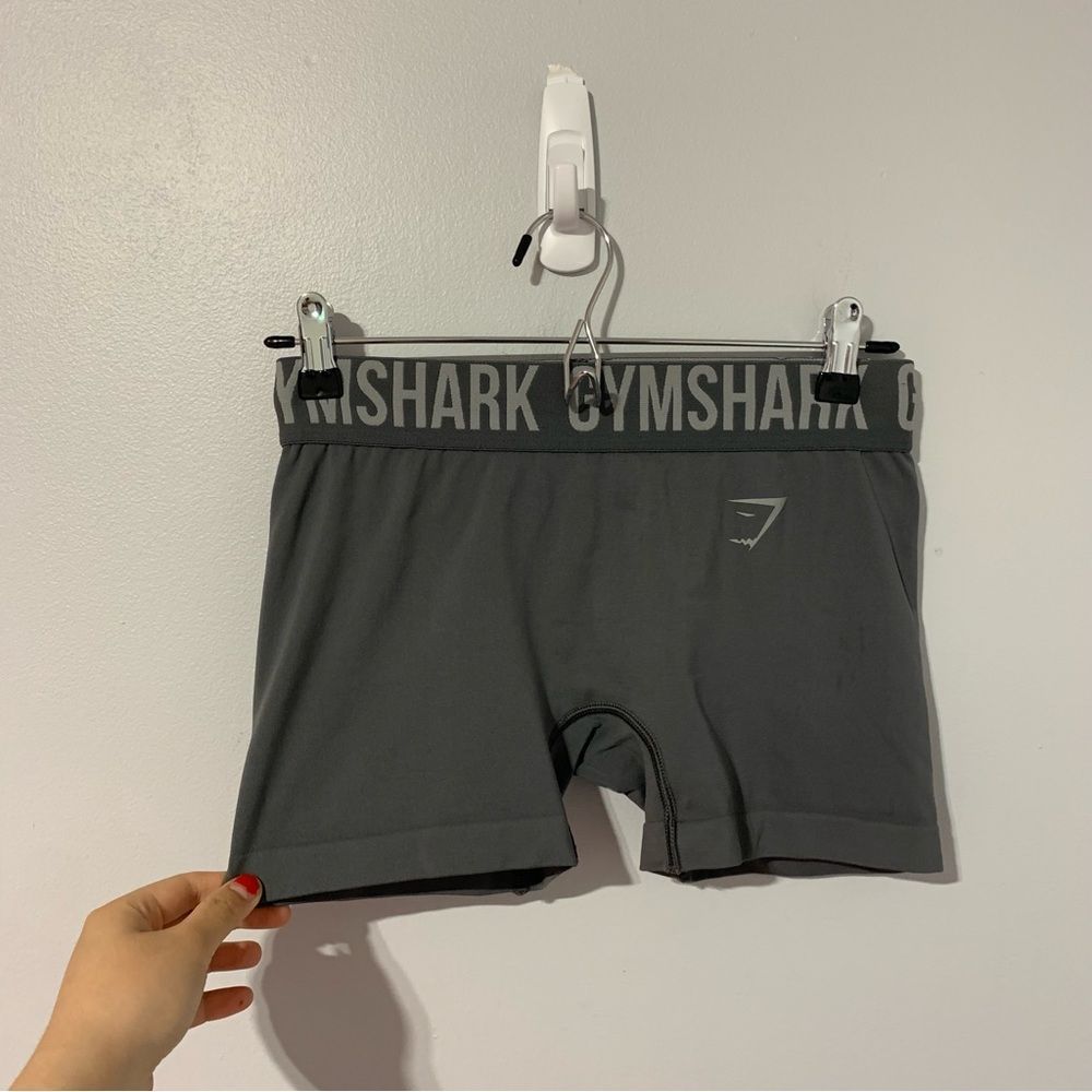 Gymshark Fit Seamless Shorts - Charcoal size S
